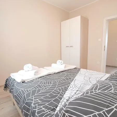 Luna Apartment